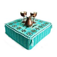 Table d'appoint orientale anatolienne ottomane, motif floral et géométrique brodé, housse amovible tissée
