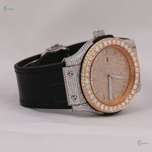 Reloj de dos tonos con cara completamente helada Moissanite Diamond Reloj de pulsera Correa de cuero de lujo Reloj estilo Hip Hop - Product Image 5