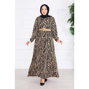 Robe modeste en crêpe ceinturée à motif zèbre Hijab en crêpe noir avec un motif unique à imprimé zèbre - Product Image 2