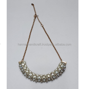 Collier en perles de résine multicolores écologiques, fait main, haute qualité, pour mariage, fiançailles, fêtes de Noël et tenue de bureau - Product Image 3