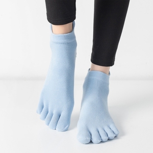 Calcetines de Yoga de cinco dedos antideslizantes personalizados para mujer, barra de Pilates con agarre de algodón transpirable para entrenamiento en casa, estudio de Fitness para jóvenes - Product Image 5