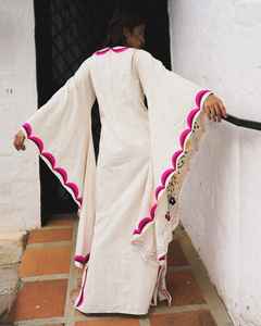 ชุดเดรสยาวแบบคาฟตันปักลายผีเสื้อแบบดั้งเดิมสำหรับผู้หญิง ชุดเดรสแขนยาวสำหรับฤดูใบไม้ผลิและชายหาด - Product Image 3