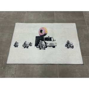 Tapis Donut Police de Banksy - Tapis d'art urbain tendance, tapis fin non tissé - Product Image 1