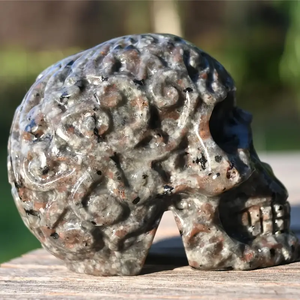 Kerajinan Kristal Yooperlite Alami Grosir, Ukiran Kepala, Reaksi Fluoresen UV, untuk Dekorasi dan Hadiah - Product Image 5