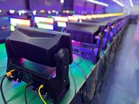Projecteur motorisé stroboscopique/lavant Color STRIKE M, indice de protection IP65, 1500W