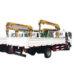 Camión telescópico ISU-ZU de 5 toneladas con pinza hidráulica manual para ladrillos, diésel, en Japón - Product Image 4