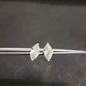 Magnifiques boucles d'oreilles de luxe en diamant taille marquise, or massif 18 carats, certifiées IGI, parfaites pour les anniversaires et les fêtes, cadeau idéal - Product Image 6