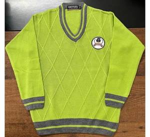 Pull en tricot de qualité supérieure, couleur rouge, manches longues, vêtements scolaires, design uni, pour l'hiver, sur mesure - Product Image 2