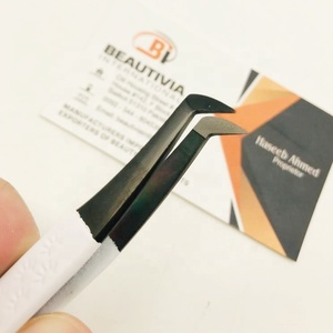 Pince d'extension de cils de marque privée en acier inoxydable japonais durable à faible tension et à forte adhérence - Product Image 1