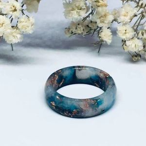 แหวนเรซิ่นอะคริลิกรูปทรงกลม แหวนทำมือ แหวนแห่งความรัก เครื่องประดับสำหรับงานปาร์ตี้ผู้หญิง ขายส่งราคาดีที่สุด - Product Image 1