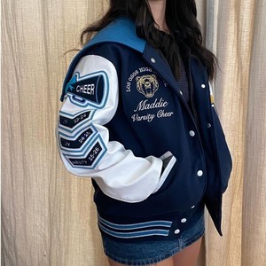 Veste universitaire patchwork personnalisée vintage avec laine et cuir design brodé noms d'équipe veste de sport d'hiver de style rue haute - Product Image 6