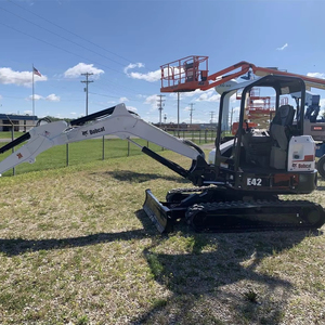 Miniexcavadora E42 usada de alta calidad, pequeña oruga de segunda mano, buen estado, Motor de componente de núcleo de peso operativo de 3 toneladas - Product Image 5