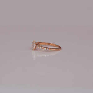 Anillo de compromiso de diamante cultivado en laboratorio para mujer, hecho a mano, oro rosa de 14 quilates, estilo de moda para fiestas y regalos, certificado IGI - Product Image 3