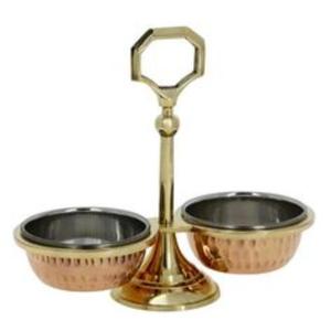 Bol de service en laiton au design authentique avec des accents artisanaux ornés pour des arrangements de table à thème de luxe - Product Image 5