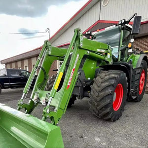 Tractor de maquinaria agrícola Fendt Tractor Fendt 724 Vario con cargador a la venta - Product Image 1