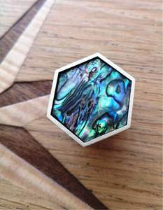 Perilla de Latón Pentágono, Herraje de Puerta de Diseño Exclusivo, Color, Forma y Tamaño Personalizables, Hecho en India - Product Image 2