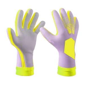 Gants de gardien de but fabriqués par des professionnels pour hommes Gants de gardien respirants pour une utilisation en extérieur - Product Image 5