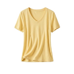 Camiseta de Mujer de Manga Corta con Estampado Sólido Personalizado, Camiseta con Cuello en V y Estampado Digital, Logotipo Personalizado, Secado Rápido - Product Image 1