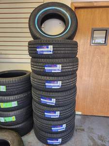 Neumáticos Comerciales de Alta Calidad para Camionetas con Pared Lateral Blanca en Venta - Product Image 2