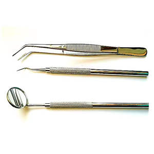 ชุดเครื่องมือตรวจทันตกรรมความแม่นยำสูง ผลิตจากสแตนเลส ประกอบด้วย หัวตรวจฟัน กระจกตรวจช่องปาก และแหนบ  เครื่องมือผ่าตัดแบบใช้มือ ได้รับการรับรองมาตรฐาน CE - Product Image 1