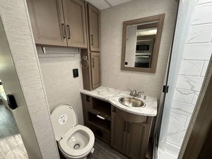 Se vende T-h-o-r F-r-e-e-d-o-m T-r-a-v-e-l-e-r B-3-0 usado del año 2026 - Product Image 6