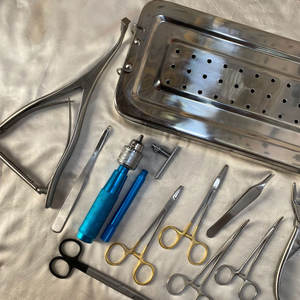 Juego de paquetes cruzados 15 piezas Instrumentos quirúrgicos veterinarios Manual de calidad superior Juego de instrumentos quirúrgicos certificados CE Alemán - Product Image 3