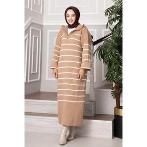 Vestido de punto de cuello alto a rayas, ropa deportiva, camiseta de fitness con silueta de patrones únicos que se adapta perfectamente - Product Image 3