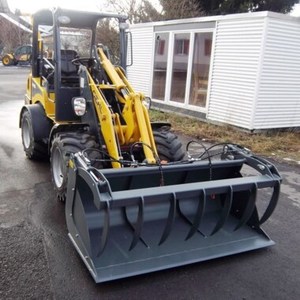 Cargadora de Ruedas Delantera Gehl AL 440 a Gasolina con Cabina de Bajo Ruido, Motor y Caja de Cambios en Venta - Product Image 4