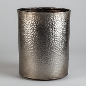 ที่ปลูกต้นไม้โลหะมันวาวแบบชนบทสร้างขึ้นอย่างสมบูรณ์แบบสำหรับการตกแต่งสวนในร่มและกลางแจ้งที่มีสไตล์ตามฤดูกาล - Product Image 5