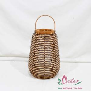 Portavelas de cristal con asa para decoración de jardinería del hogar tejido de ratán polivinílico vietnamita tradicional - Product Image 2