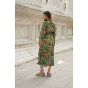 Kimono de Lujo de Mezcla de Seda para Mujer, Bata Suave y Transpirable, Ropa de Estar por Casa Larga, Ropa de Dormir para Damas de Honor, Resort de Playa, Tejido ODM - Product Image 2
