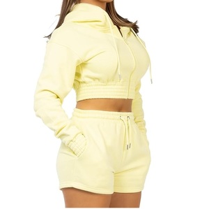 Conjunto corto con capucha y logotipo bordado de diamantes de imitación para mujer, conjunto de chándal y pantalones cortos, conjunto corto con capucha de 2 piezas para mujer - Product Image 4