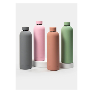 Botellas de agua de acero inoxidable de alta calidad, organizadas para ventas al por mayor a distribuidores. - Product Image 2
