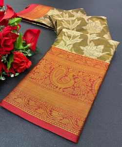 Saree indio de terciopelo con blusa de tejido para fiesta - Product Image 3