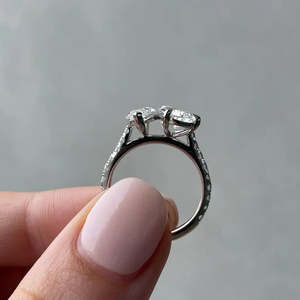 Bague de fiançailles en diamant de laboratoire 2,80 carats, taille poire et marquise, couleur D-E-F, clarté VVS-VS, certifiée IGI - Product Image 2