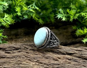 Anillo de plata alemana con rodio y larimar, joyería hecha a mano con engaste de bisel, anillo de moda unisex. - Product Image 5