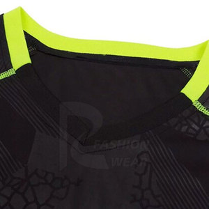 Uniforme de fútbol para hombre de alta calidad con la mejor venta Nuevo diseño Precio al por mayor Ropa de fútbol de alta calidad - Product Image 6