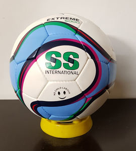 Ballon de football en PU 5 avec logo personnalisé en gros, taille officielle, pour l'entraînement et les matchs, emballage personnalisé - Product Image 1