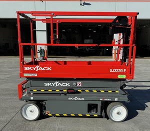 รถกระเช้าแบบกรรไกร/บูม รุ่น Awesome Skyjack SJ3220 ปี 2025 พร้อมเครื่องยนต์และเกียร์ รับน้ำหนัก 200 กก. ยกสูง 72 เมตร - Product Image 2