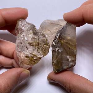 Cristal de Cuarzo Rutilado Dorado Natural Suelto de Brasil - Product Image 1