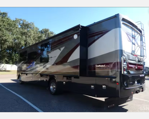 Affordable Used 2023 2022 2020 Fleetwood Southwind Class 37F RVs Motorhomes Campers 4-6 Passengers Spacious Interior Unbeatable - Product Image 2