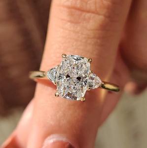 Anillo de Compromiso de Diamante Moissanite de 1 Quilate para Mujer, Plata 925, Corte Radiante, Claridad VVS1/VVS2/VS1, Sin Níquel, Sin Plomo, para Boda - Product Image 1