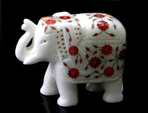 Éléphant en albâtre, pierre naturelle, décoration intérieure et extérieure, éléphant en marbre blanc avec incrustation de pierres colorées - Product Image 6