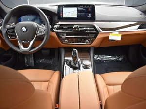 Parfaitement utilisé 2021 B-MW 5 Series - Product Image 2