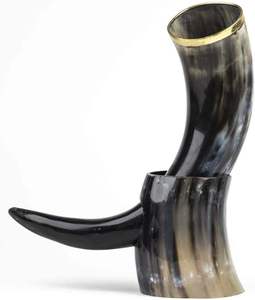 Cuerno Vikingo para Beber con Soporte, Cuerno de Buey Natural Hecho a Mano, Estilo Nórdico Medieval - Product Image 1