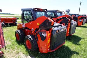 Kioti TL750 Minicargadora Cargador frontal 4-10 toneladas Capacidad de carga Usado Hengli Cilindro hidráulico Motor Bomba PLC Gear Bucket - Product Image 2