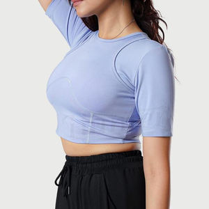 เสื้อยืดครอปเปิดไหล่ของผู้หญิงเสื้อครอปเปิดไหล่สีพื้นน้ำหนักเบามีสไตล์สำหรับฤดูร้อน - Product Image 3