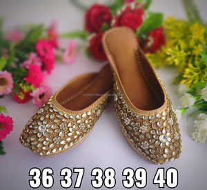 Handicraft Leather Punjabi <b>Jutti</b> Women Stylish Designer Mules Stylish Leather <b>Jutti</b> - Product Image 2