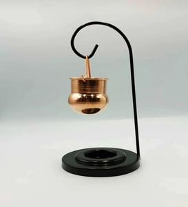 Brûleur d'encens suspendu en cuivre artisanal traditionnel avec support pour temple, salle de prière, décoration spirituelle et usage quotidien - Product Image 4