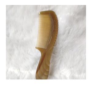 Peigne en corne de buffle artisanal de qualité supérieure pour cheveux disponible au meilleur prix auprès de 99GD Vietnam - Product Image 6
